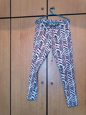 Pants with unique leopard print like new, size M