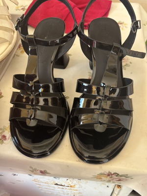 Tamaris sandals like new, size 39, black