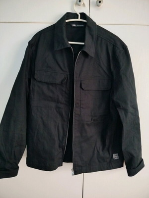 Zara black thin jacket with zipper like new, size M