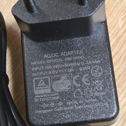 AC/DC Adapter Model GFDQ3L-0901000G New 9.0V 1.0A