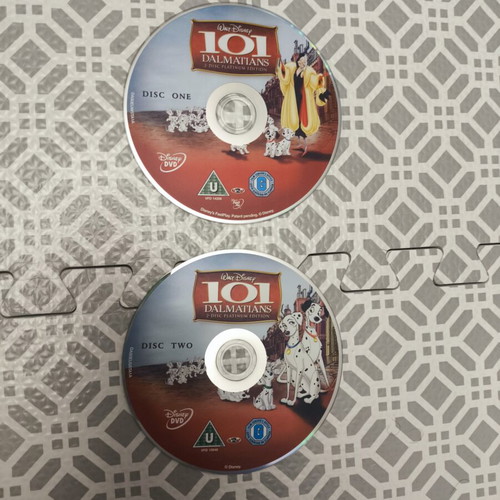 101 Dalmatians Disney DVD like new, no dubbing