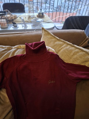 Guess red turtleneck blouse like new size M