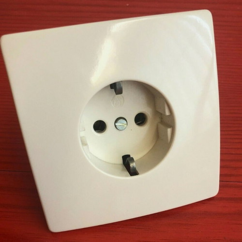 Socket used, pack of 10, excellent condition