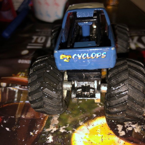 Monster truck like new
