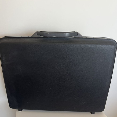 Vintage Samsonite briefcase like new, black