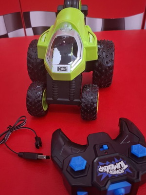 Remote Control Car like new with 5 Fancy Wheel and rechargeable battery