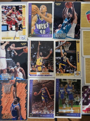 Συλλεκτικές κάρτες NBA μεταχειρισμένες, πακέτο 20 με υπογραφή James Worthy και Dominique Wilkins