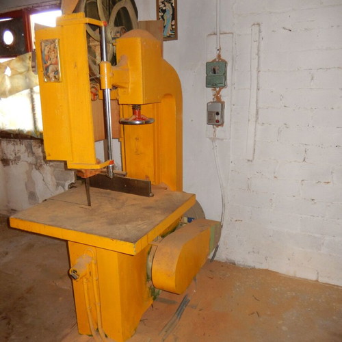 Carpentry tools used, operate with single-phase power