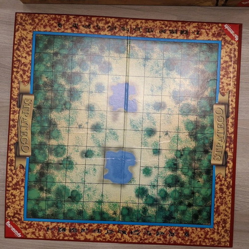 Stratego Remoundo 1997 Greek Edition like new