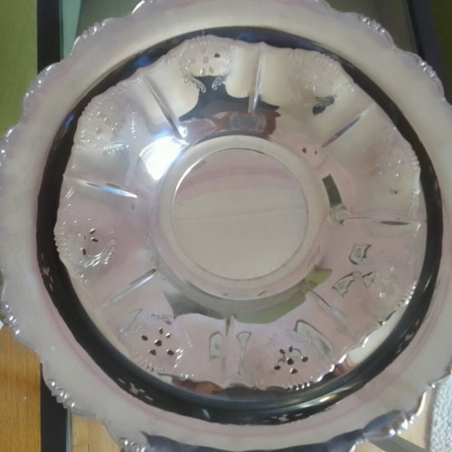 2 stainless steel round serving trays, large 38cm, small 26cm