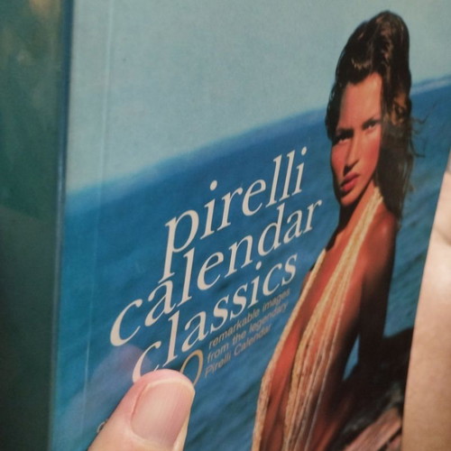 Pirelli Calendar Classics book like new, English