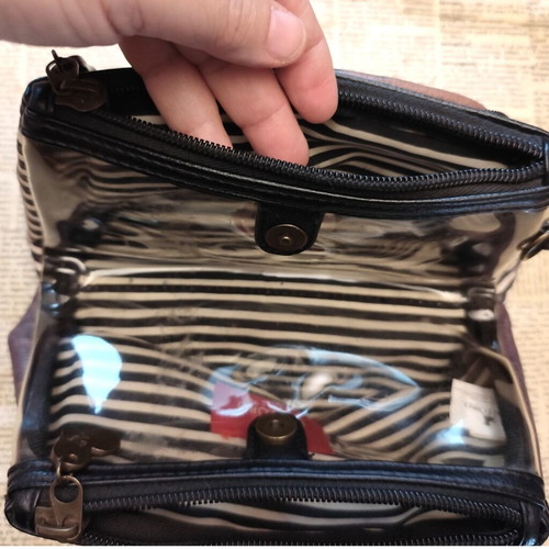 Santoro toiletry bag used with 3 compartments, black and brown