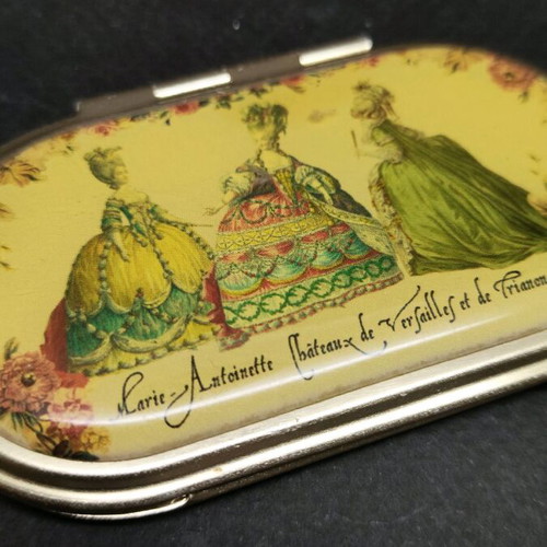 Vintage compact mirror used with Marie Antoinette illustration