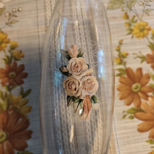 Vase with embossed flowers like new, 27cm height, 8cm opening diameter