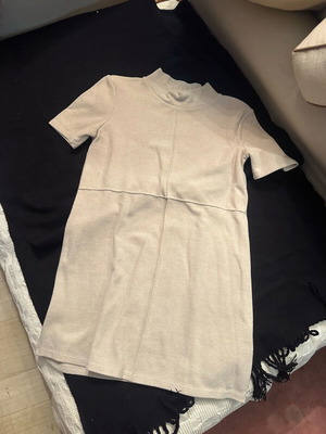 Zara beige top size S like new