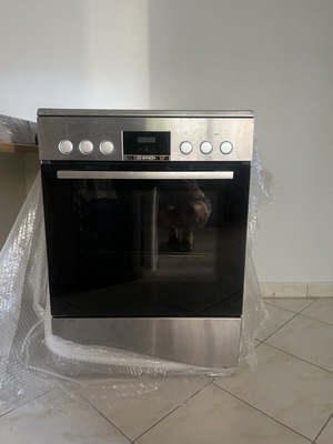 Ελεύθερη Κουζίνα Bosch HKR3900.0 φούρνος σαν καινούργιος