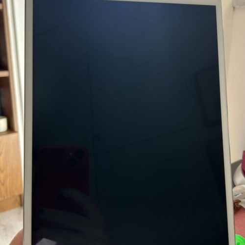 Apple iPad Pro 2017 10.5" like new with WiFi, case and Apple Pen
