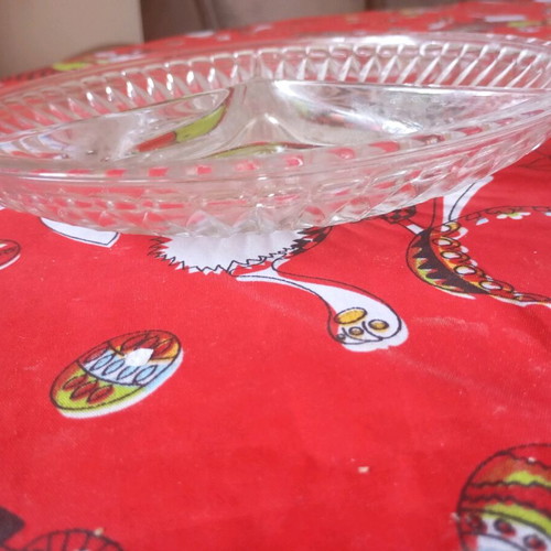 Vintage glass plate with three compartments like new