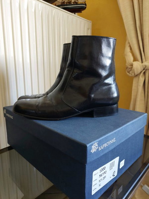 Men's leather boots used, size 42, black
