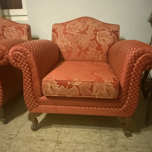 1960s armchair with carved wooden legs
