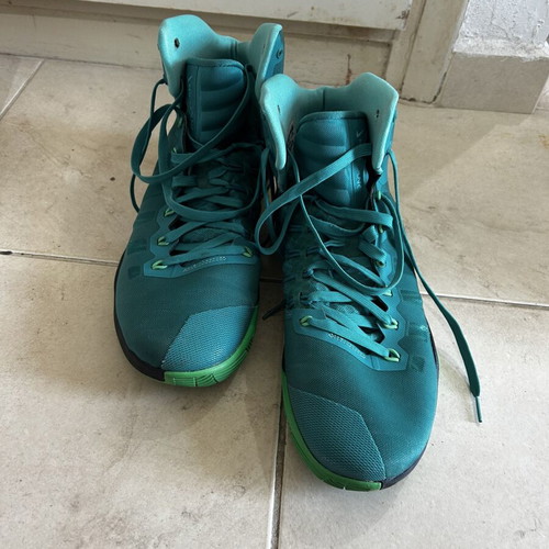 Nike Hyperdunk athletic shoes like new, size 45, green and turquoise