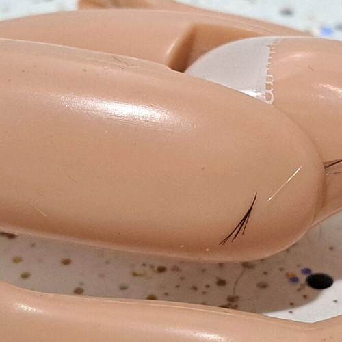 Bratz Play Sportz Skateboarding Cloe used, nude with flaws