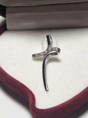White gold 14K cross with small stones, like new