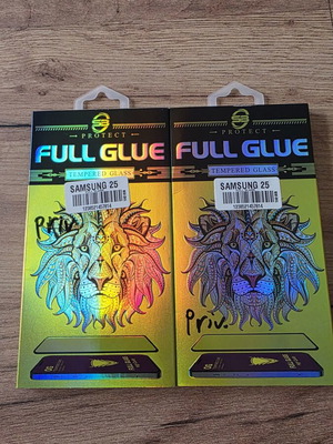 Privacy tempered glass Samsung S25 like new, pack of 2
