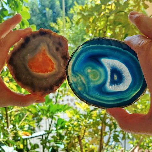 Set of 2 natural agates, minerals