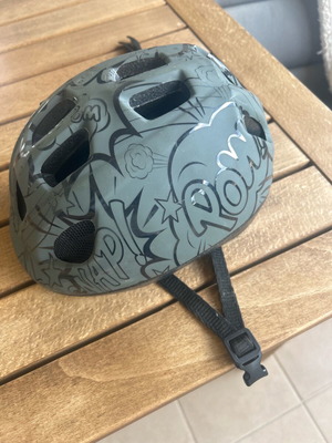 Polisport children's bike helmet like new for ages 10-11