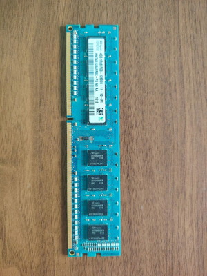 SK Hynix 4GB DDR3 1600MHz RAM used for desktop