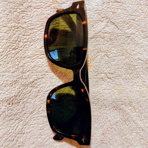 Iceberg sunglasses like new, tortoise frame with green lenses unisex