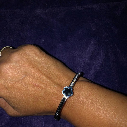 Handcuff bracelet new with daisy and stones in black and white