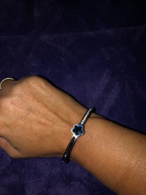 Handcuff bracelet new with daisy and stones in black and white