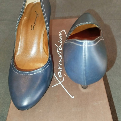 Chaniotakis blue pumps new with 6 cm heel