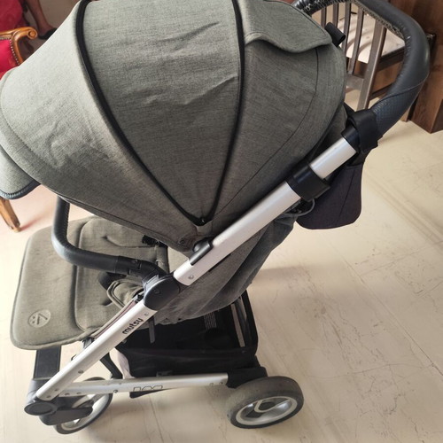 Mutsy Nexo stroller used with cup holder and organizer