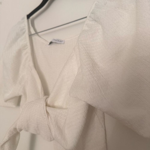 Crop top Zara καινούριο, μέγεθος M, άσπρο