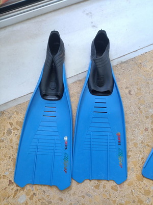Mares Clipper Fins Size 37-38 Like New