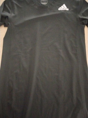 Adidas Tech Fit T-shirt size Small like new, black