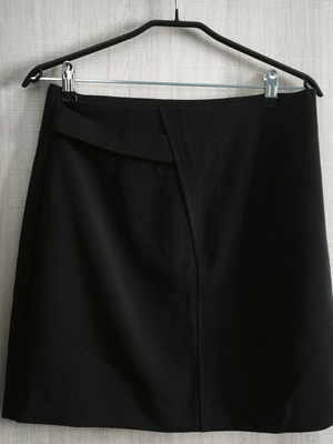 Attrattivo skirt black, size large, like new
