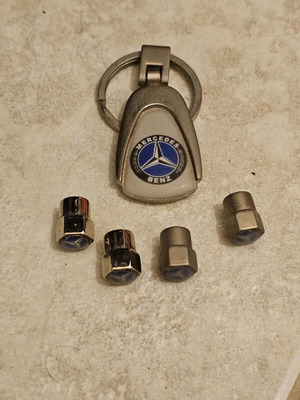 Mercedes keychain and 4 valve caps used