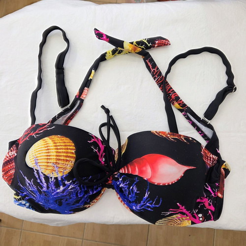 Plus size bikini top multicolor, new without tag