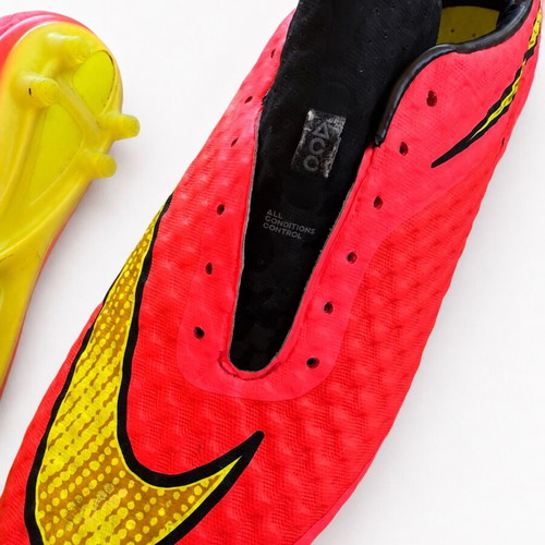Nike Hypervenom Phantom Hyper Punch WC 2014 football shoes used, size 45, red and yellow