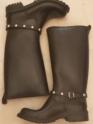 Women's galotses used size 37 durable plastic with cotton lining and removable studded strap