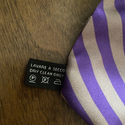 Gucci long silk skinny scarf purple beige gold like new