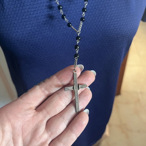 Rosary necklace like new, black