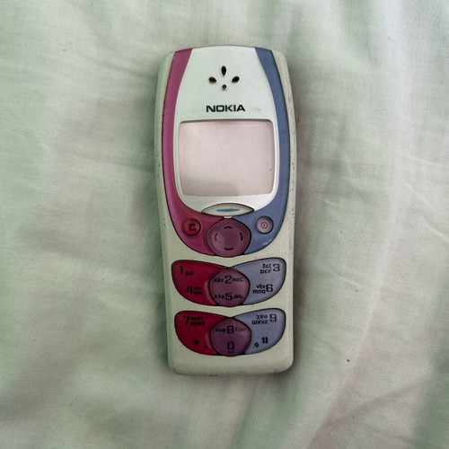 Nokia phone used, no battery, white screen