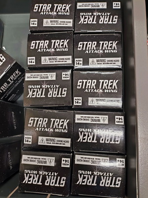 Star Trek Attack Wing Resistance is Futile 10 pieces new, sealed boxes