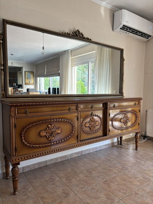 Wooden buffet with mirror