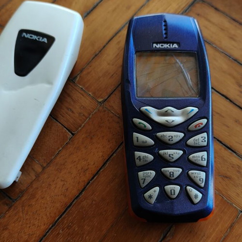 Nokia 3510i mobile phone for spare parts